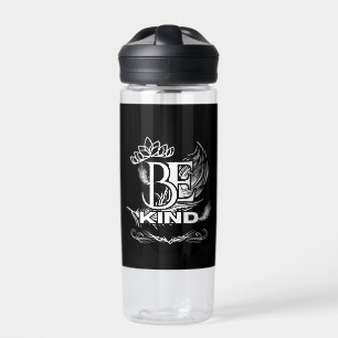 Sei freundlich Motivierend Typografie Feather & Trinkflasche
