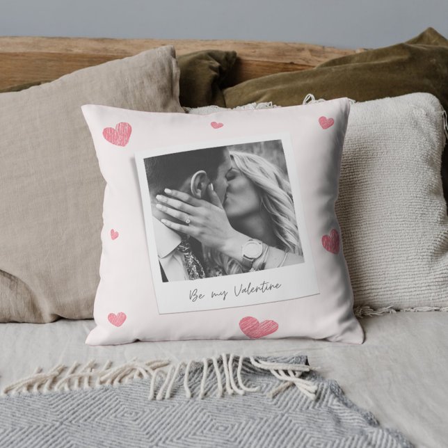 Sei mein Valentine | personalisiertes Foto | Rotes Kissen (Von Creator hochgeladen)