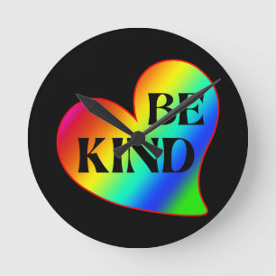 Sei nett Farbige Herz Regenbogen Runde Wanduhr