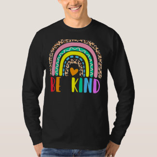 Sei nett in einer Welt, in der du alles sein kanns T-Shirt