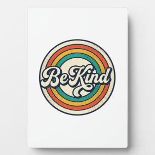 Sei nett Retro-Regenbogen Vintage-Shirt-Design_2 Fotoplatte