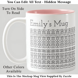Seien Sie Crocheting und benennen Sie eine verstec Zweifarbige Tasse