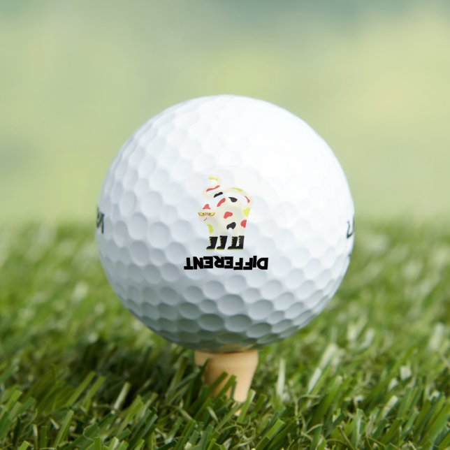 Seien Sie ein anderes lustiges Katzendesign Golfball (Insitu T-Shirt)