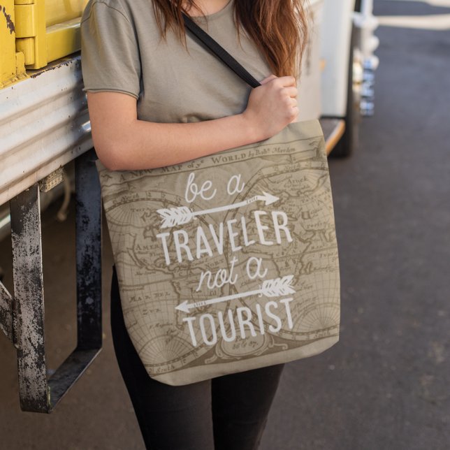 Seien Sie ein Reisender, kein Touristenkartenziffe Tasche (Von Creator hochgeladen)