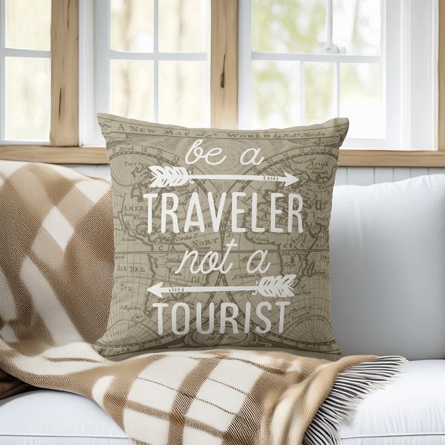 Seien Sie ein Reisender und kein touristischer Typ Kissen (Von Creator hochgeladen)