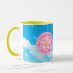 Seien Sie freundlich mit dem gelben Griff der Tass Tasse