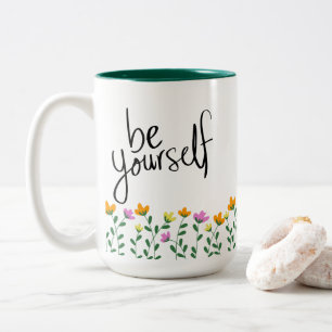 SEIEN SIE SELBST NIEDLICH MIT BLUME ZWEIFARBIGE TASSE