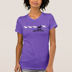 Seien Sie unterschiedlicher schwarzer T-Shirt