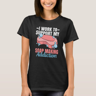 Seife für Seifenbildung T-Shirt