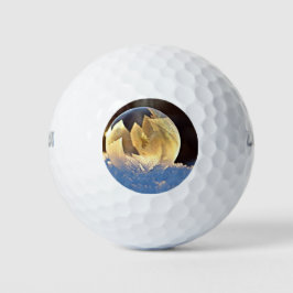 Seifenblase auf Schnee Golfball