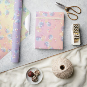 Seifenblasen auf dem Rainbow Geschenkpapier