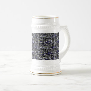 Seile auf blaugrauem Metal Bierglas