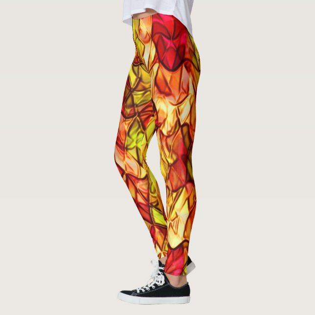 Seile überquert, versteckt unter einem roten Marki Leggings (Links)