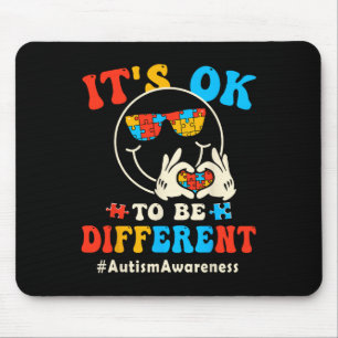 Sein Ok zu anderen Autismus Groovy Lächeln Gesicht Mousepad
