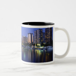 Seine-Front und Eiffelturm, Paris, Frankreich 2 Zweifarbige Tasse