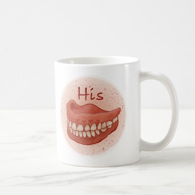 Seine Tasse der falschen Zähne (Rechts)