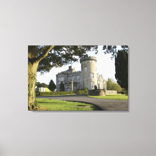Seiteneingang von Dromoland Castle ohne Menschen Leinwanddruck