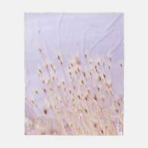 SELEKTIVE FOCUS-FOTOGRAFIE DES GRASS-FELDES FLEECEDECKE