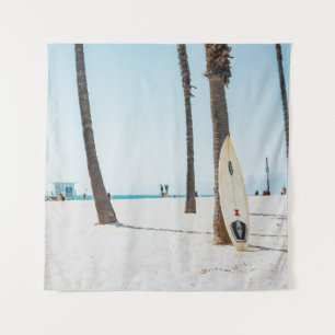 Selektive Fokusfotografie von weißem Surfbrett Wandteppich