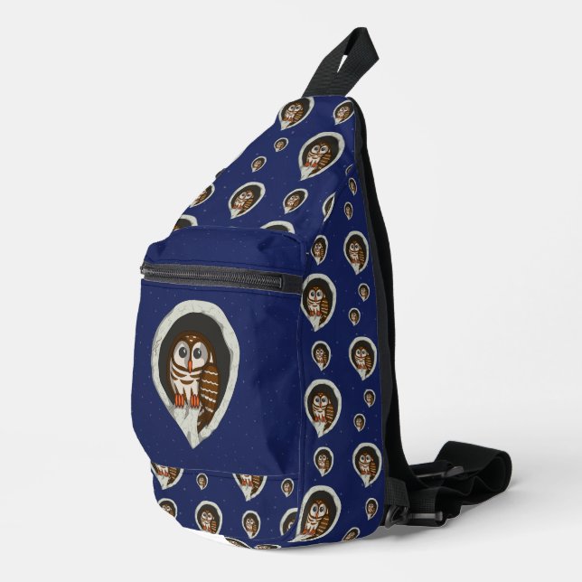 Selene the Owl Crossbody Bag (Rechte Ecke)