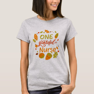 Selige Familie ein dankbarer Krankenpfleger Ernted T-Shirt
