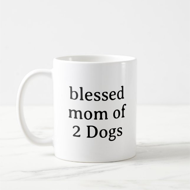 Selige Mama von 2 Hunden Besitzer des Hundes Kaffeetasse (Links)