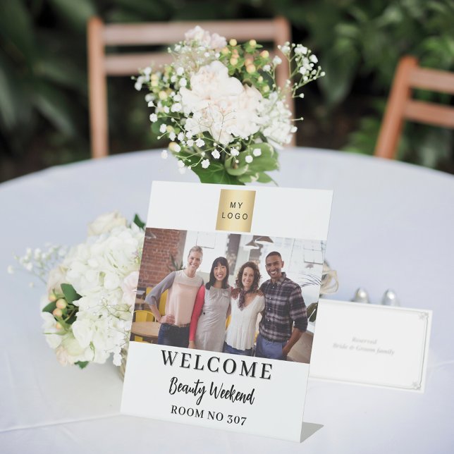 Seminar über das Logo für das White Foto Sockelschild (Von Creator hochgeladen)