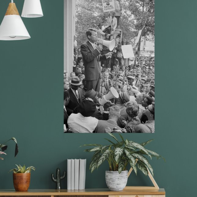 Sen. Robert Kennedy Campaigning für US-Präsident Poster (Wohnzimmer 1)
