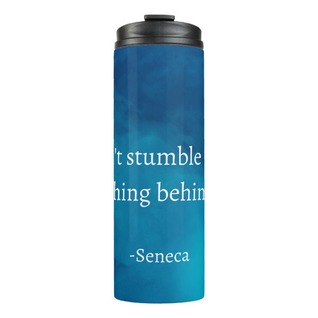 Seneca: Vorwärts fokussieren, nicht auf Vergangenh Thermosbecher (Vorderseite)