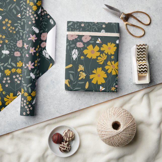 Senf Käfer und Bienen Bohemische Wildblumen Geschenkpapier (Kunsthandwerk)