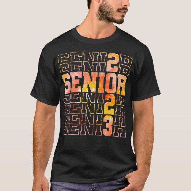 Senior Abschluss Class of 2023 Gefärbte Krawatte S T-Shirt (Vorderseite)