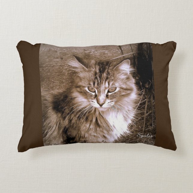 Sepia Maine Coon Cat Throw Pillow Zierkissen (Vorderseite)