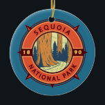Sequoia Nationalpark Illustration Retro Kompass Keramik Ornament<br><div class="desc">Sequoia Vektorgrafik Design. Der Park ist der höchste Punkt in den benachbarten United Staaten,  Mount Whitney,  und liegt südlich des Kings Canyon National Park.</div>