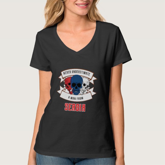 Serbien Niemals Unterschätzen T-Shirt (Vorderseite)