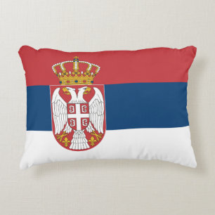 Serbische Flagge auf dem Kissen