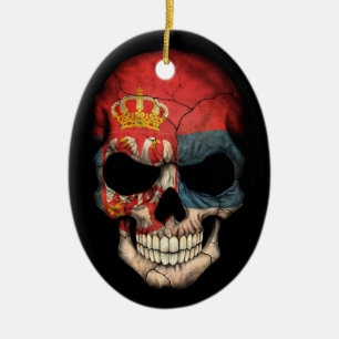Serbischer Flaggen-Schädel auf Schwarzem Keramikornament