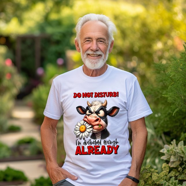 Serene Bovine mit blühendem Schatz T-Shirt (Von Creator hochgeladen)