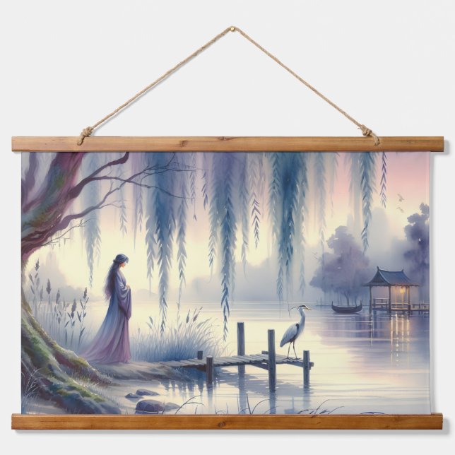 Serene Fantasy Lake mit Willow und Heron Wandteppich Mit Holzrahmen (Vorne)