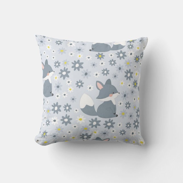 Serene Fox und Daisies Kissen (Vorderseite)