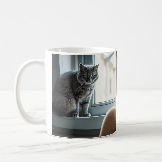 Serene Katzen durch Fenster und Couch Kaffeetasse (Links)