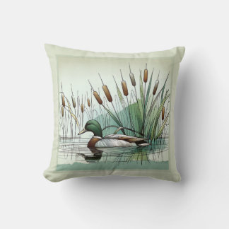 Serene Marshland Mallard Duck Amidt the Reeds Kissen