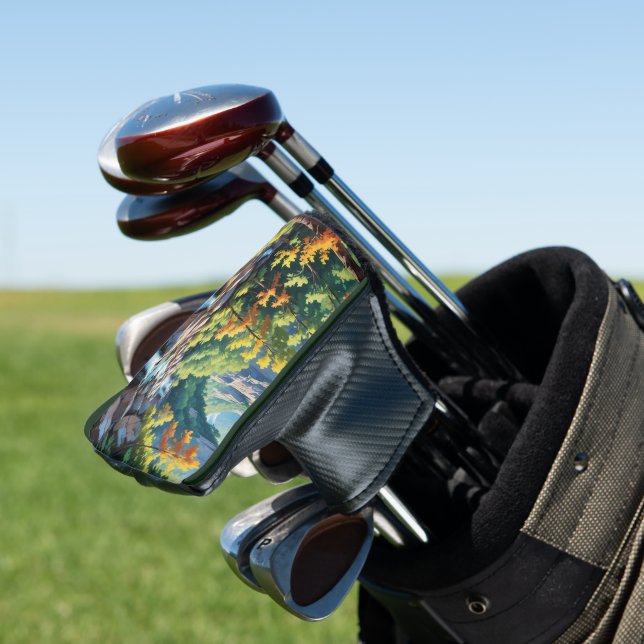 Serene Mountain Waterfall Landschaft Golf Headcover (In Situ)