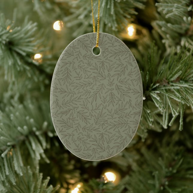 Serene Sage Green | Tiefwald Calm Tone-on-Tone Keramik Ornament (Baum)