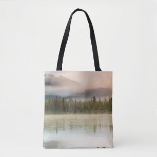 Serene schöner See in den Morgenbergen, Oregon Tasche