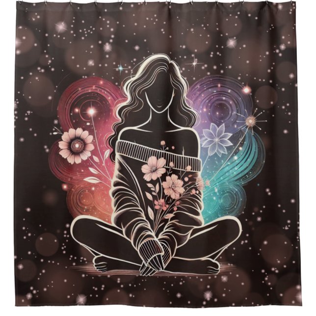 Serene Woman in einem kosmischen Blumentraum Duschvorhang (Vorderseite)