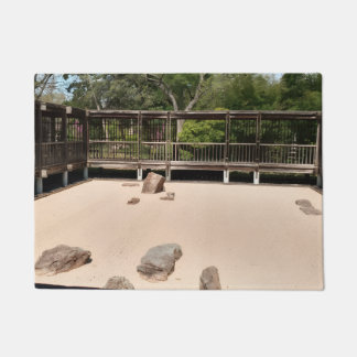 Serener japanischer Zen-Steingarten Zen-Trockenlan Fußmatte