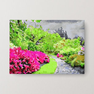 Serengegartenweg mit lebhaften rosa Blume Button