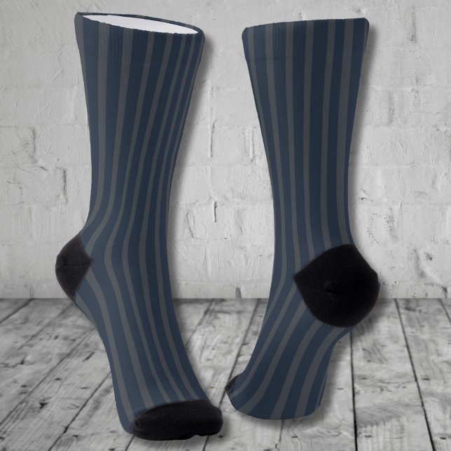 Seriöse Socken dunkelblaue Streifen (Von Creator hochgeladen)