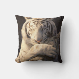 Seriöses Weißes-Tiger-Wurfkissen – Sanfte Eleganz Kissen