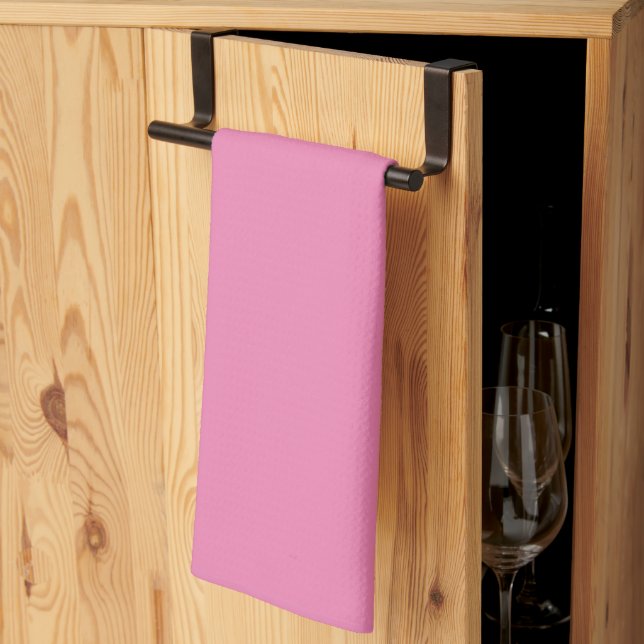 Serviette à main rose de la cuisine (Pliage en tiers)